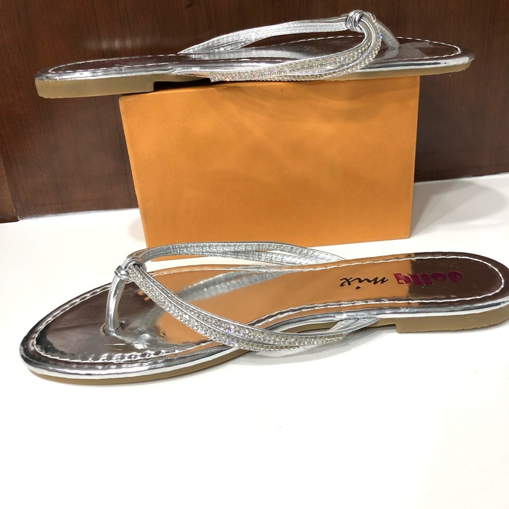 Jolly Mix Silver Tong Sandals. NWOT.